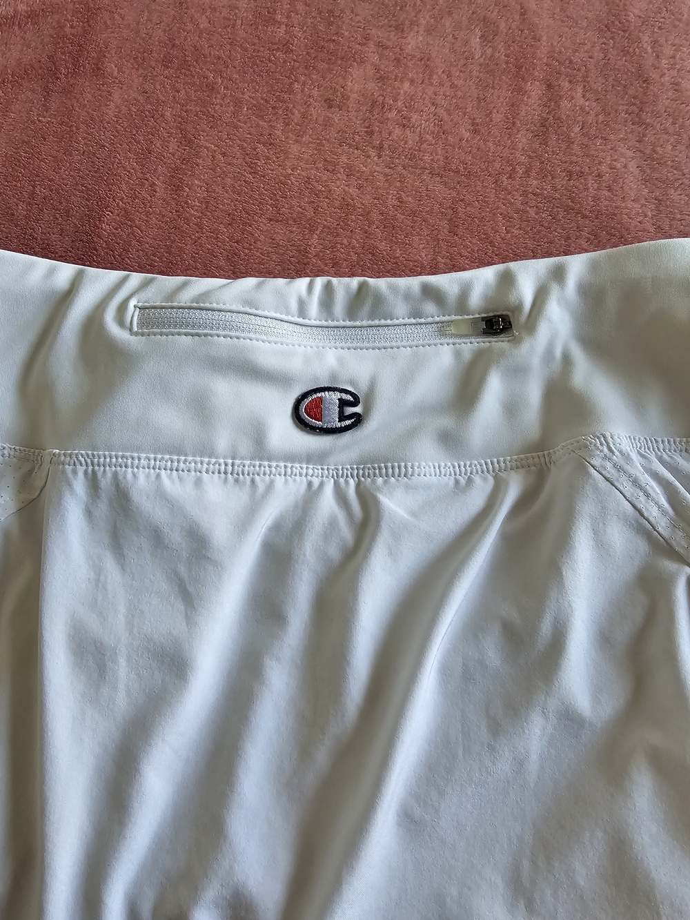 White CHAMPIONS Skirt with Smooth Waistband - XS - PRE OWNED - Picture 3 of 9